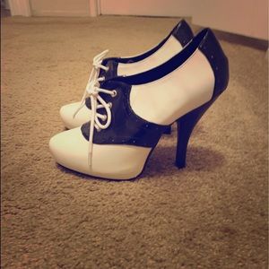 Oxford heels